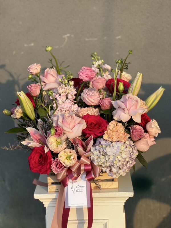 S__110403591 Scarlet & Rose Bloom Basket